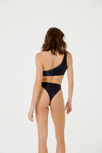 Carregar imagem no visualizador da galeria, Model Back: Blueman Top Top Ubatuba Preto