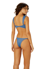 Carregar imagem no visualizador da galeria, Model Back: Blueman Bottom Bottom Jeans Passeio