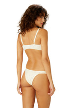 Carregar imagem no visualizador da galeria, Image 05: Blueman Top Top Branco Bardot
