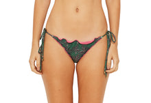 Carregar imagem no visualizador da galeria, Model Front: Blueman Bottom Bottom Mel Coqui