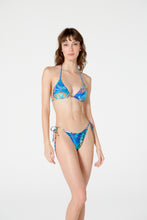Carregar imagem no visualizador da galeria, Model Front: Blueman Bottom Bottom Coracao Indio