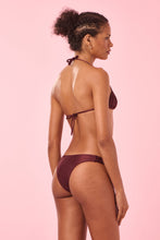 Carregar imagem no visualizador da galeria, Model Back: Blueman Top Top Vinho Berlim
