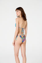 Carregar imagem no visualizador da galeria, Model Back: Blueman Bottom Bottom Coracao Indio