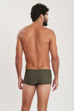 Carregar imagem no visualizador da galeria, Model Back: Blueman Sunga / Boxer Sunga Army Fit Lisa Verde