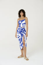 Carregar imagem no visualizador da galeria, Model Front: Blueman Beach Skirt Bottom Set Cerise