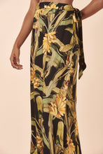 Carregar imagem no visualizador da galeria, Image 05: Blueman Beach Skirt Musa Mambo
