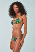 Carregar imagem no visualizador da galeria, Model Front: Blueman Top Top Pipeline Belle