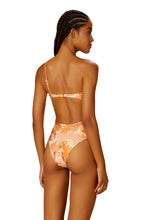 Carregar imagem no visualizador da galeria, Model Back: Blueman One-Piece Maio Emma Florest Salmao