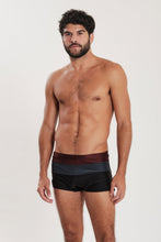 Carregar imagem no visualizador da galeria, Model Front: Blueman Sunga / Boxer Sunga Army Crepusculo Vinho