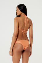 Carregar imagem no visualizador da galeria, Model Back: Blueman Top Top Caribe Pacifico Laranja