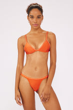 Carregar imagem no visualizador da galeria, Model Front: Blueman Bottom Bottom Laranja Dance-Pesponto