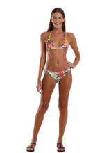 Carregar imagem no visualizador da galeria, Model Front: Blueman Top Top Caribe Flower Power