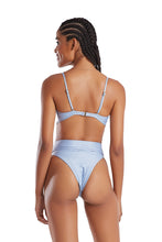 Carregar imagem no visualizador da galeria, Model Back: Blueman Top Top Latino Color Azul