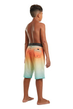Carregar imagem no visualizador da galeria, Model Back: Blueman Boy's Swimwear Bermuda Maxi Teen Espirito Solar