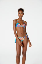 Carregar imagem no visualizador da galeria, Model Front: Blueman Bottom Bottom Arpoador Indio