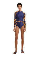 Carregar imagem no visualizador da galeria, Model Front: Blueman Bottom Bottom Board Bold Leafs