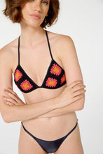 Carregar imagem no visualizador da galeria, Image 03: Blueman Bottom Bottom Floral Crochet Preto