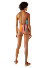 Carregar imagem no visualizador da galeria, Model Back: Blueman One-Piece Delta Palmar