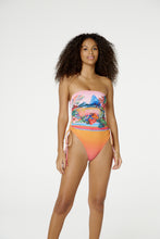 Carregar imagem no visualizador da galeria, Model Front: Blueman One-Piece Maio Atena Selvagem