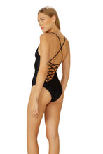 Carregar imagem no visualizador da galeria, Model Back: Blueman One-Piece Maio Preto Jolie