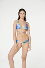 Carregar imagem no visualizador da galeria, Model Front: Blueman Top Top Arpoador Indio