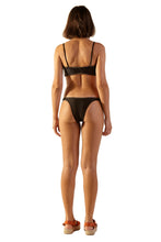 Carregar imagem no visualizador da galeria, Model Back: Blueman Top Top Gil Preto