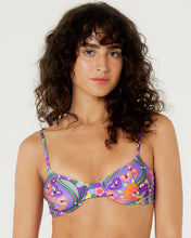 Carregar imagem no visualizador da galeria, Gallery: Blueman Top Top High Pepe Pepe Apiculae