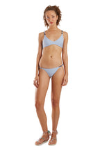 Carregar imagem no visualizador da galeria, Model Front: Blueman Top Top Ploc Azul