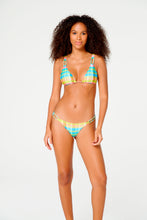 Carregar imagem no visualizador da galeria, Model Front: Blueman Set Ubatuba Xadrez Candy