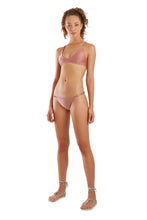 Carregar imagem no visualizador da galeria, Model Front: Blueman Bottom Bottom Ploc Marrom
