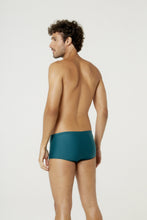 Carregar imagem no visualizador da galeria, Model Back: Blueman Sunga / Boxer Sunga Berlim Liso Verde V24
