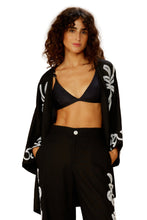 Carregar imagem no visualizador da galeria, Gallery: Blueman Kaftans / Cover Ups Kimono Barrado Preto
