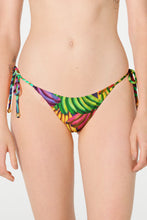 Carregar imagem no visualizador da galeria, Gallery: Blueman Bottom Bottom Chandon Tahiti Banana Pop
