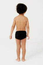 Carregar imagem no visualizador da galeria, Model Back: Blueman Boy's Swimwear Sunga Army Glorioso Preto Inf
