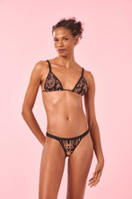 Carregar imagem no visualizador da galeria, Image 03: Blueman Top Top Aina Dance
