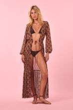 Carregar imagem no visualizador da galeria, Model Front: Blueman Maxi Dresses Makani Tule
