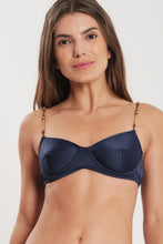 Carregar imagem no visualizador da galeria, Gallery: Blueman Top Top Navy-Blue Perfume
