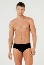 Carregar imagem no visualizador da galeria, Model Front: Blueman Sunga / Boxer Sunga Ricky Fun Ly Preto
