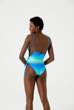 Carregar imagem no visualizador da galeria, Model Back: Blueman One-Piece Maio Antonella Degrade Sky
