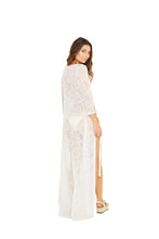 Carregar imagem no visualizador da galeria, Model Back: Blueman Kaftans / Cover Ups Open Renda
