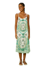 Carregar imagem no visualizador da galeria, Model Front: Blueman Beach Skirt Vestido Mikaela Azulejaria
