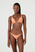Carregar imagem no visualizador da galeria, Model Front: Blueman Top Top Malibu Laranja
