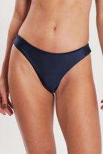 Carregar imagem no visualizador da galeria, Gallery: Blueman Bottom Bottom Navy-Blue Arriba
