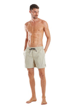 Carregar imagem no visualizador da galeria, Model Front: Blueman Swim Shorts Short Basico Amni Areia
