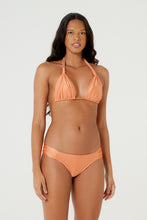 Carregar imagem no visualizador da galeria, Model Front: Blueman Top Top Caribe Pacifico Laranja
