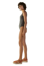 Carregar imagem no visualizador da galeria, Image 04: Blueman One-Piece Textura Zaz Cinza Preto
