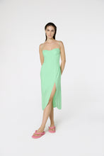 Carregar imagem no visualizador da galeria, Model Front: Blueman Midi Dress Vestido Fenda Liso Color
