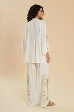 Carregar imagem no visualizador da galeria, Model Back: Blueman Kaftans / Cover Ups Offwhite Kimono Tropical
