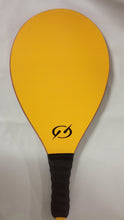 Carregar imagem no visualizador da galeria, Product Front: Blueman Beach Bat Raquete Basica Amarelo
