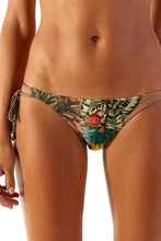 Carregar imagem no visualizador da galeria, Model Front: Blueman Bottom Bottom Angel Iceberg Gaya
